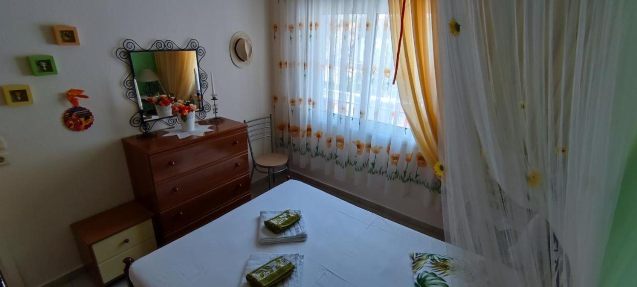 Néa Péramos Sunflower Apartment מראה חיצוני תמונה