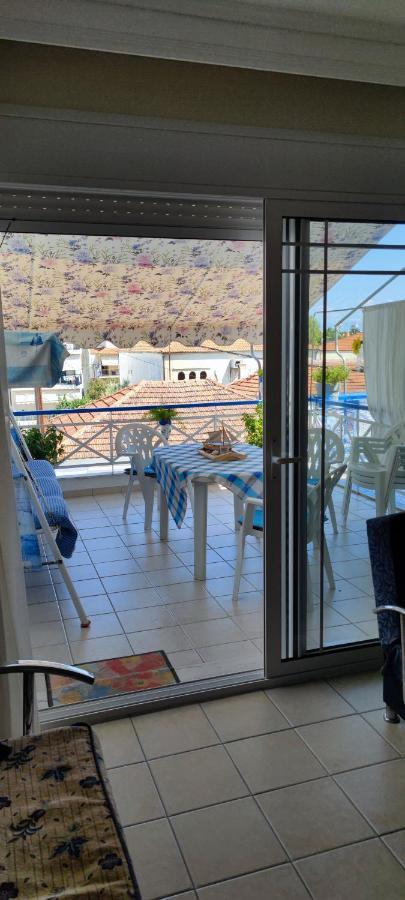 Néa Péramos Sunflower Apartment מראה חיצוני תמונה